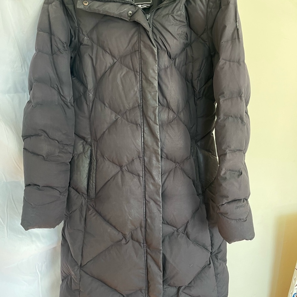 The North Face Women's Black Puffer Coat Size S Full Zip, Hood, Zippered Pockets